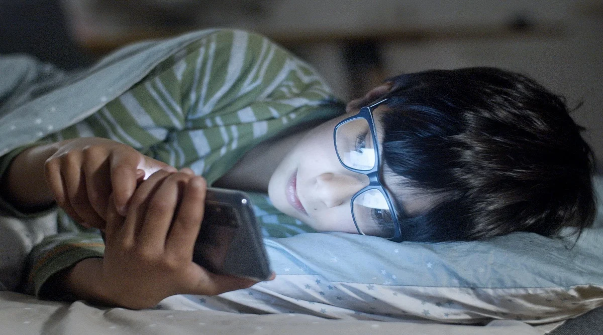 digital habits affecting daily life smartphone use at night