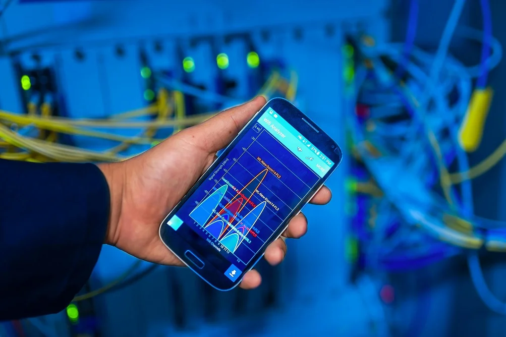 tech myths about signal strength and internet speed