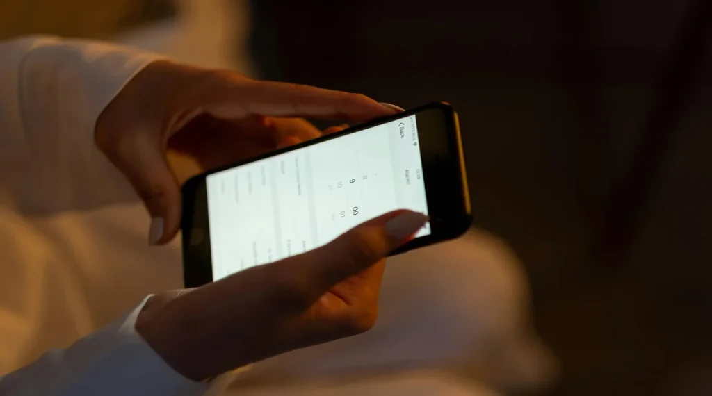 smartphone tips using battery saver mode