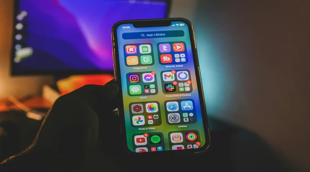 common tech problems app freezing smartphone
