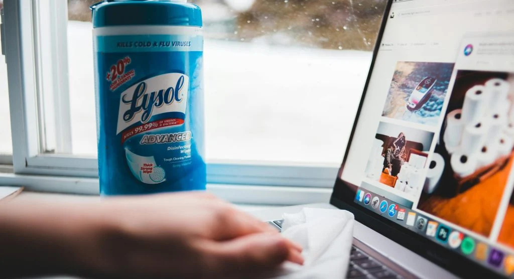 Removing dust from a laptop for better performance