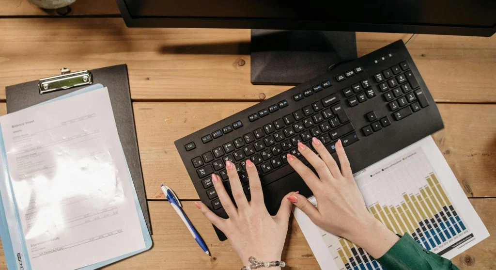 Infographic of keyboard shortcuts for quick learning and reference
