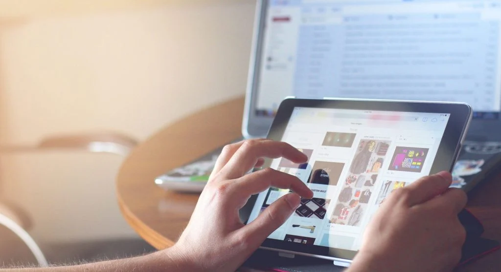 Careful use of public Wi-Fi for safer browsing