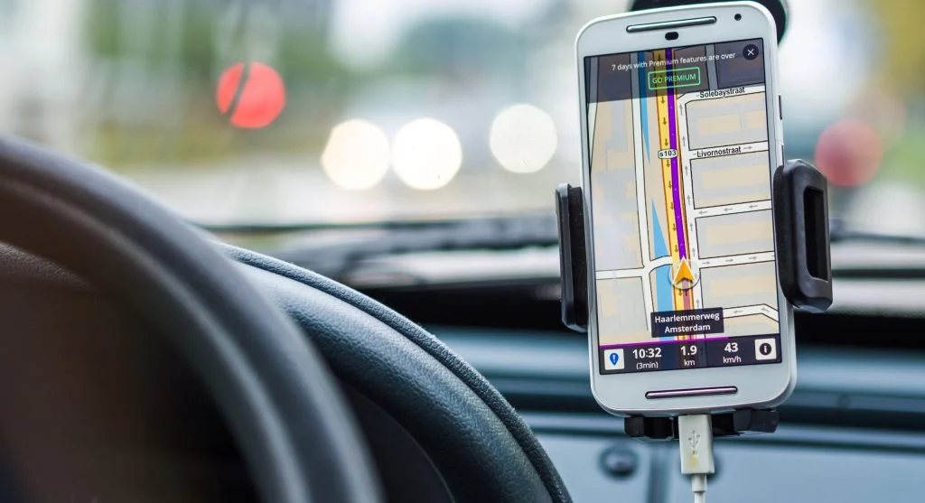 Tracking lost smartphone location