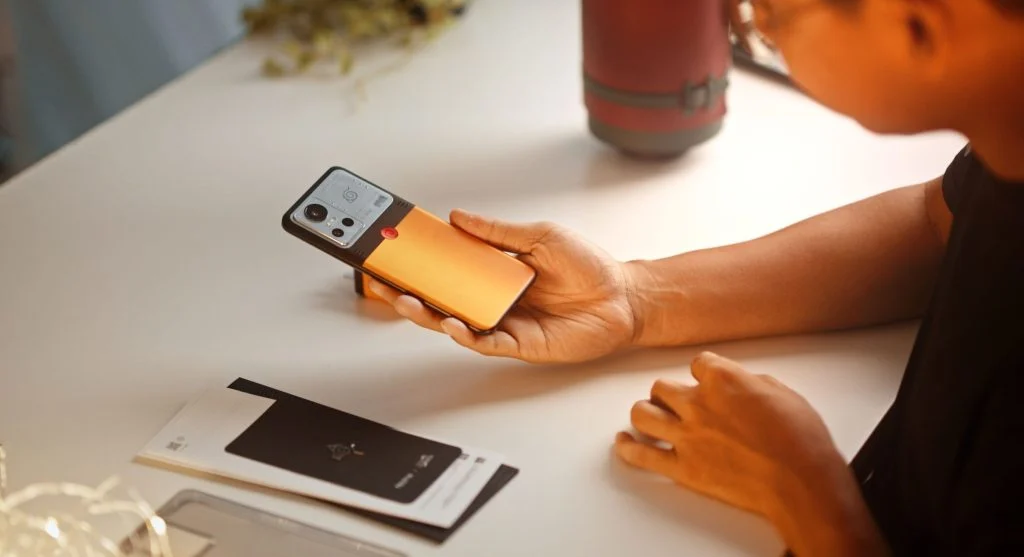 Removing phone case to reduce heat