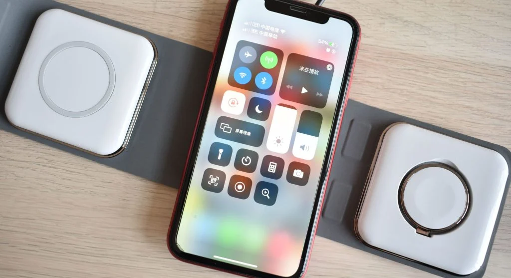 Safe fast charging smartphone