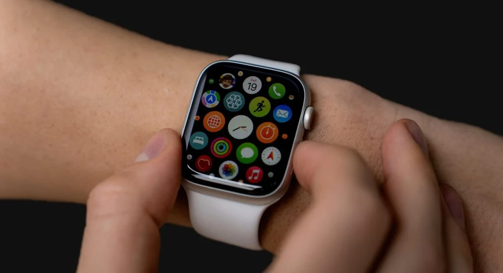 smartwatch with customizable widgets