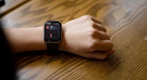 smartwatch wearable tech features
