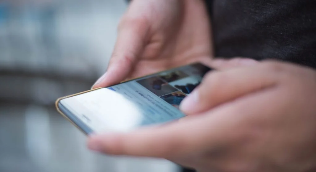 Internet speed myths on smartphone