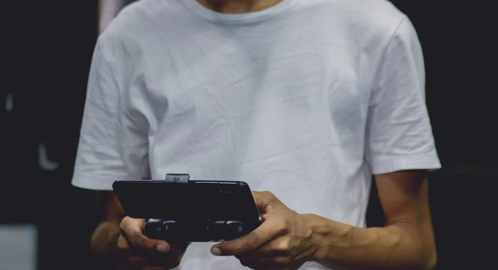 Cooling smartphone during gaming