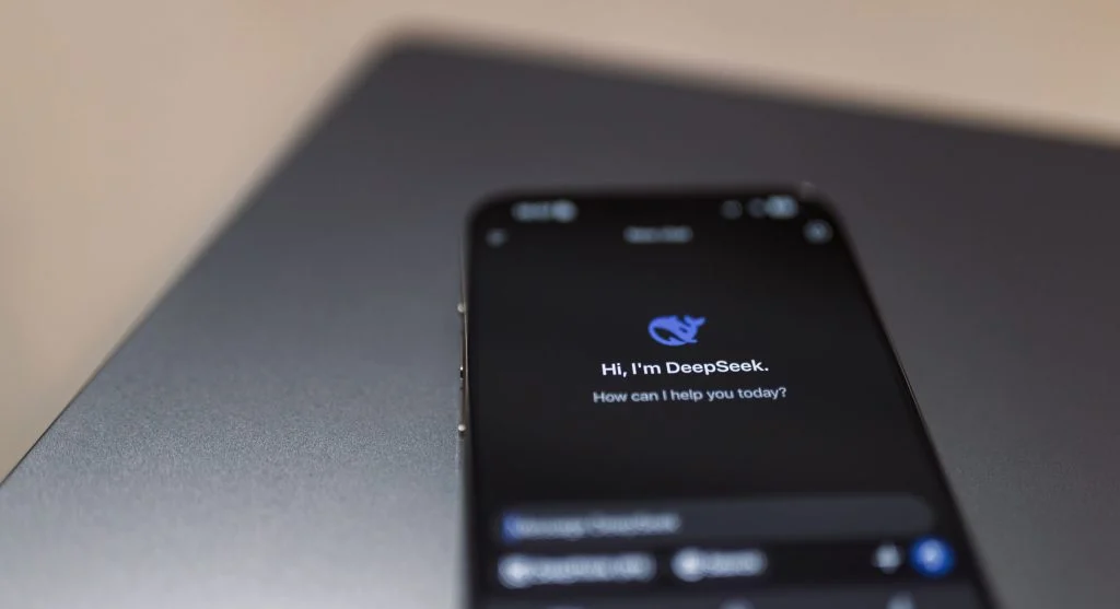 Voice assistant privacy control mobile