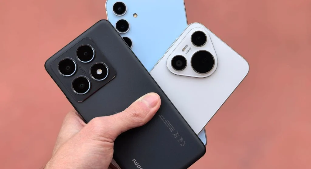 Comparing smartphones before buying decision
