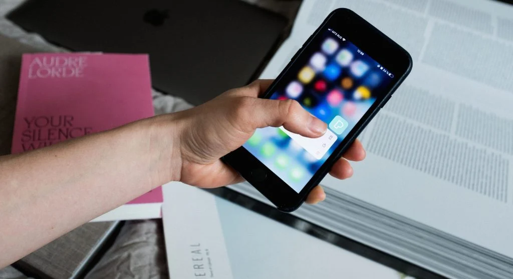 Smartphone distraction vs focus comparison