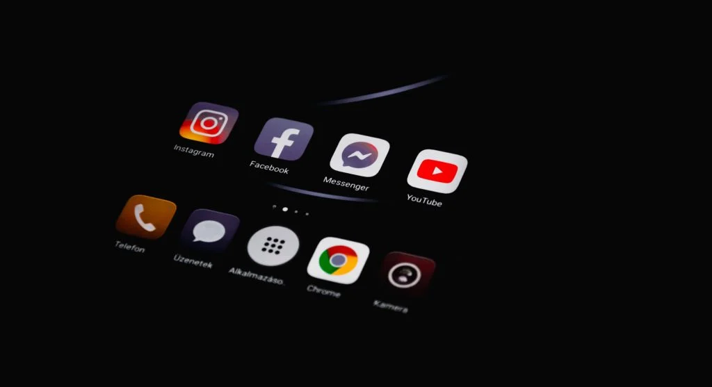 Slow smartphone performance causing lag