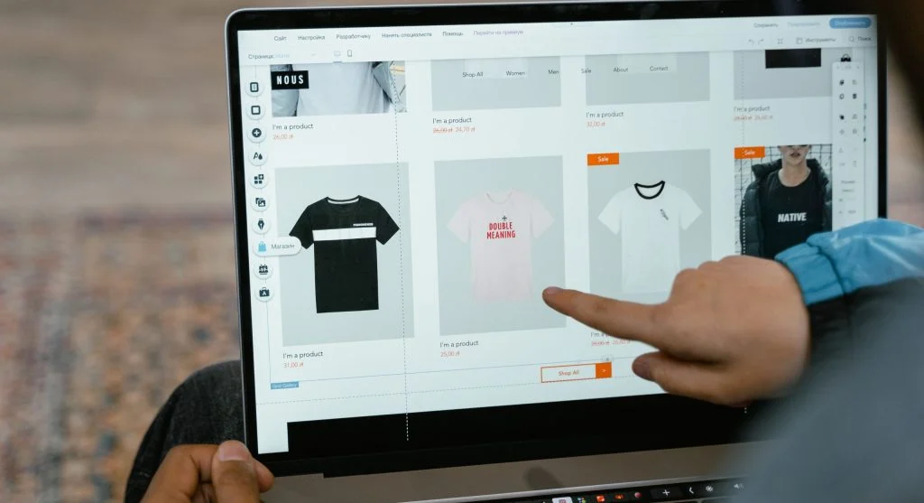 AI suggests products based on user behavior